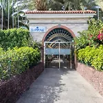 Floral Home - Large Private Terrace With Pool