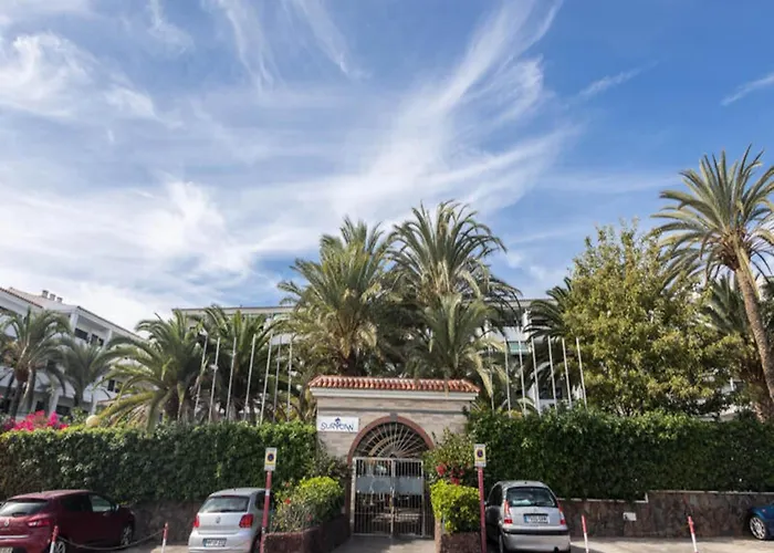 Floral Home - Large Private Terrace With Pool