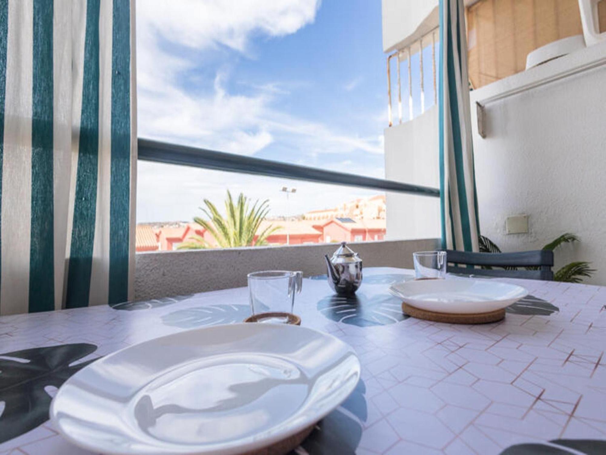 Floral - Large Private Terrace With Pool
